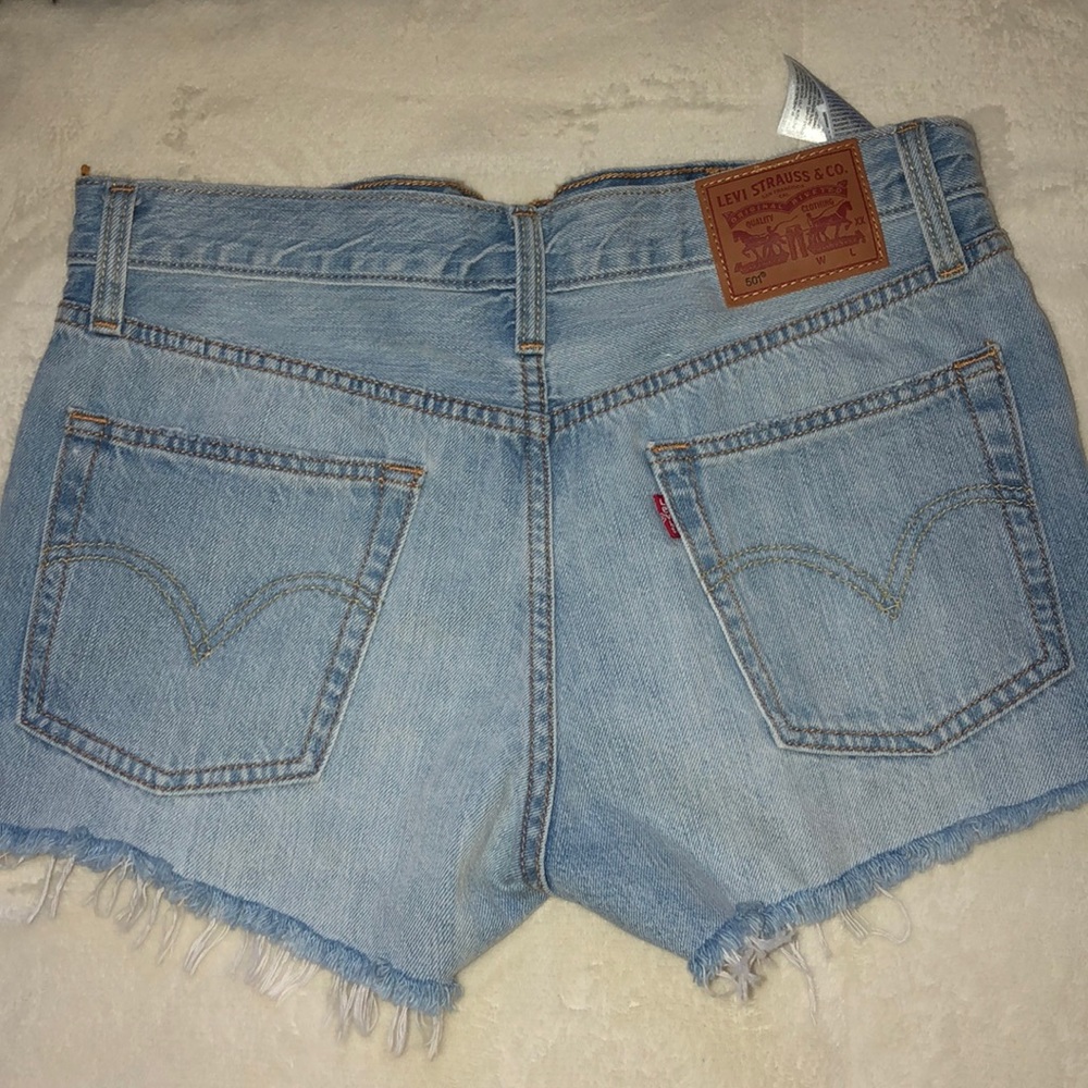 LEVI JEAN SHORTS 🦋